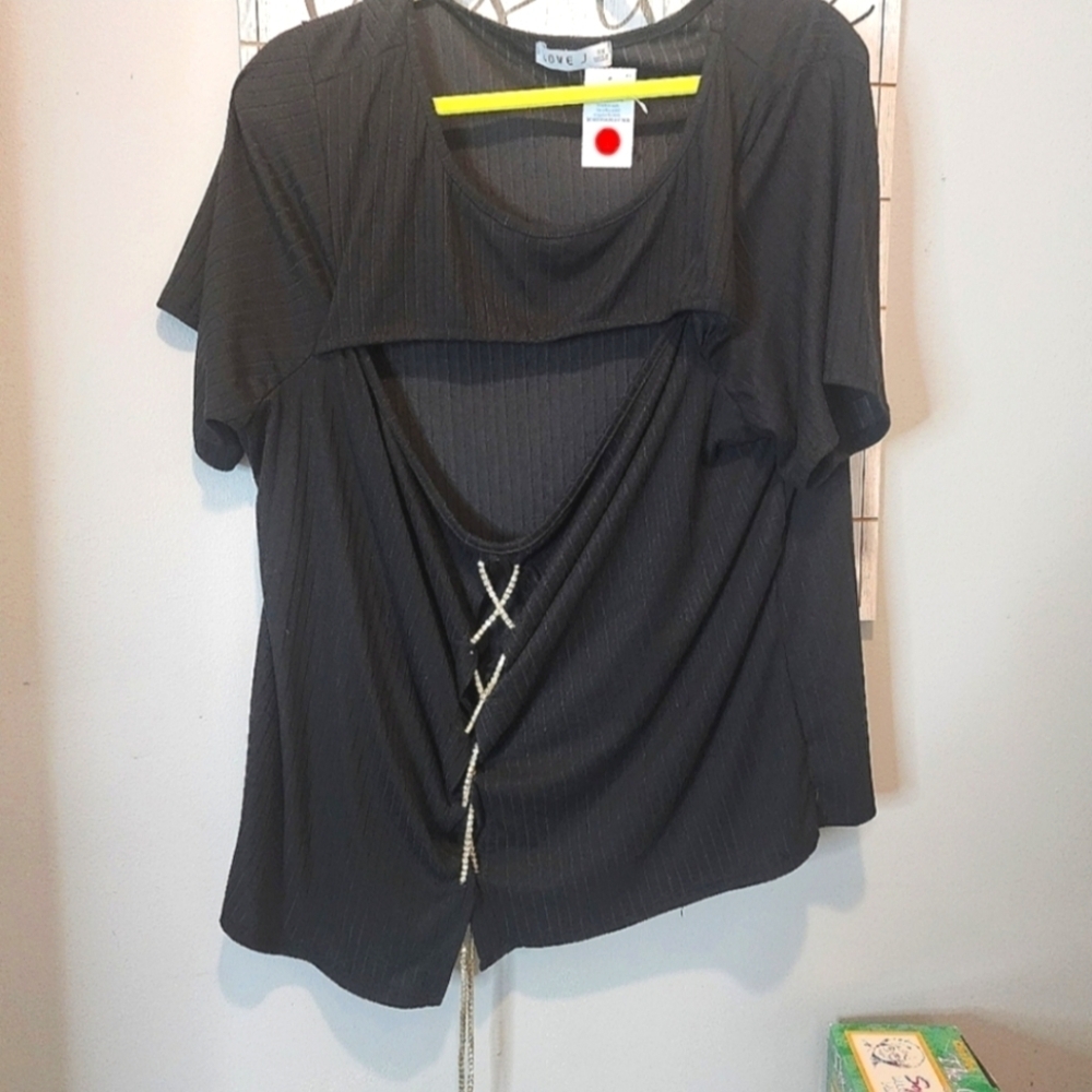 NWT LOVE J DIAMOND LACE UP TOP SIZE 3X